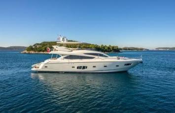 Yachtcharter sunseeker 80