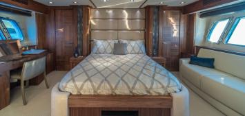 Yachtcharter cabin 1 80