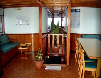 Yachtcharter horizon salon