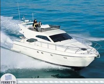 Yachtcharter ferretti 430 fly