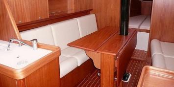 Yachtcharter malbech 360 salon