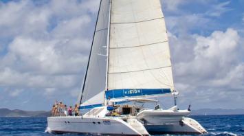 Yachtcharter lagoon 57 4cab top