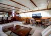 Yachtcharter brower 30 salon