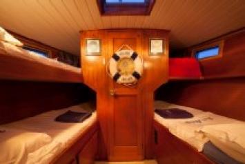 Yachtcharter cabin 4