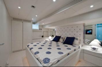 Yachtcharter Maiora 20s 3 cab Cabin