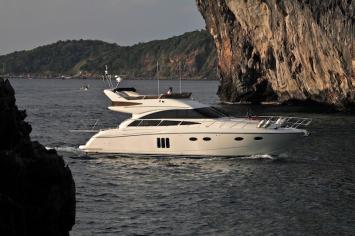 Yachtcharter princess 54