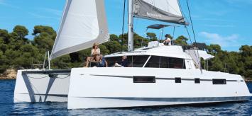 Yachtcharter nautitech46 fly 4cabin top