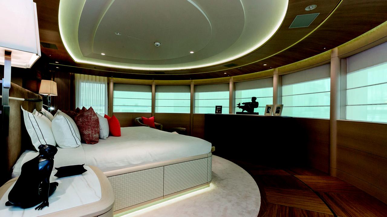 HERE COMES THE SUN – Interieur