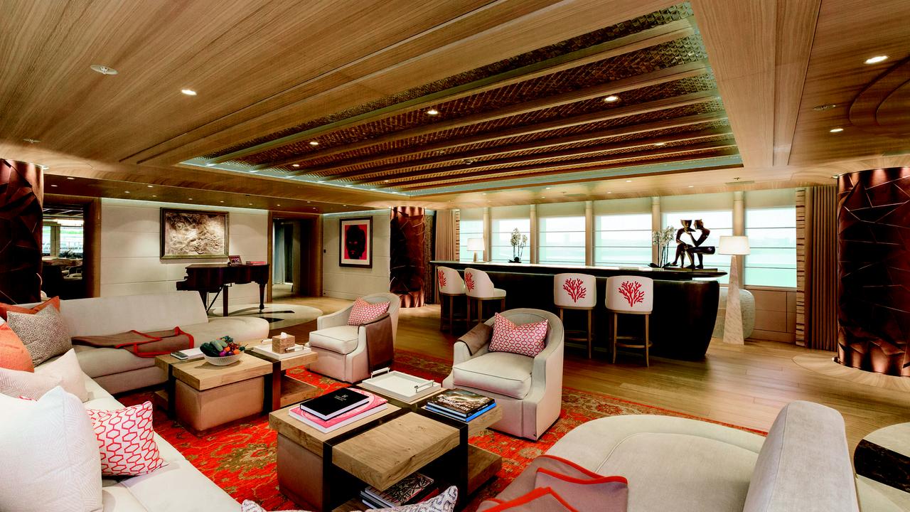 HERE COMES THE SUN – Interieur
