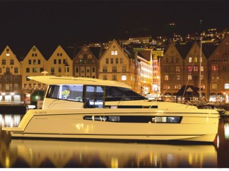 Platinum 989 Sabina, Foto 2