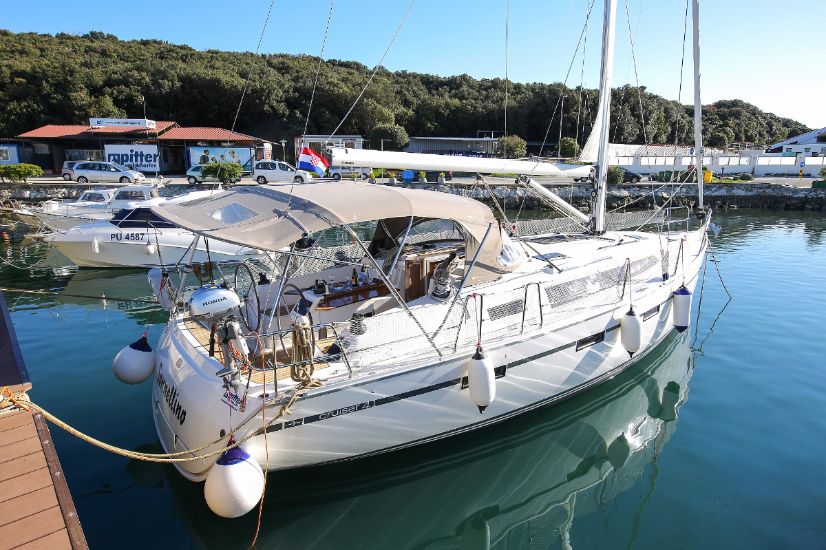 Bavaria Cruiser 41  Top image