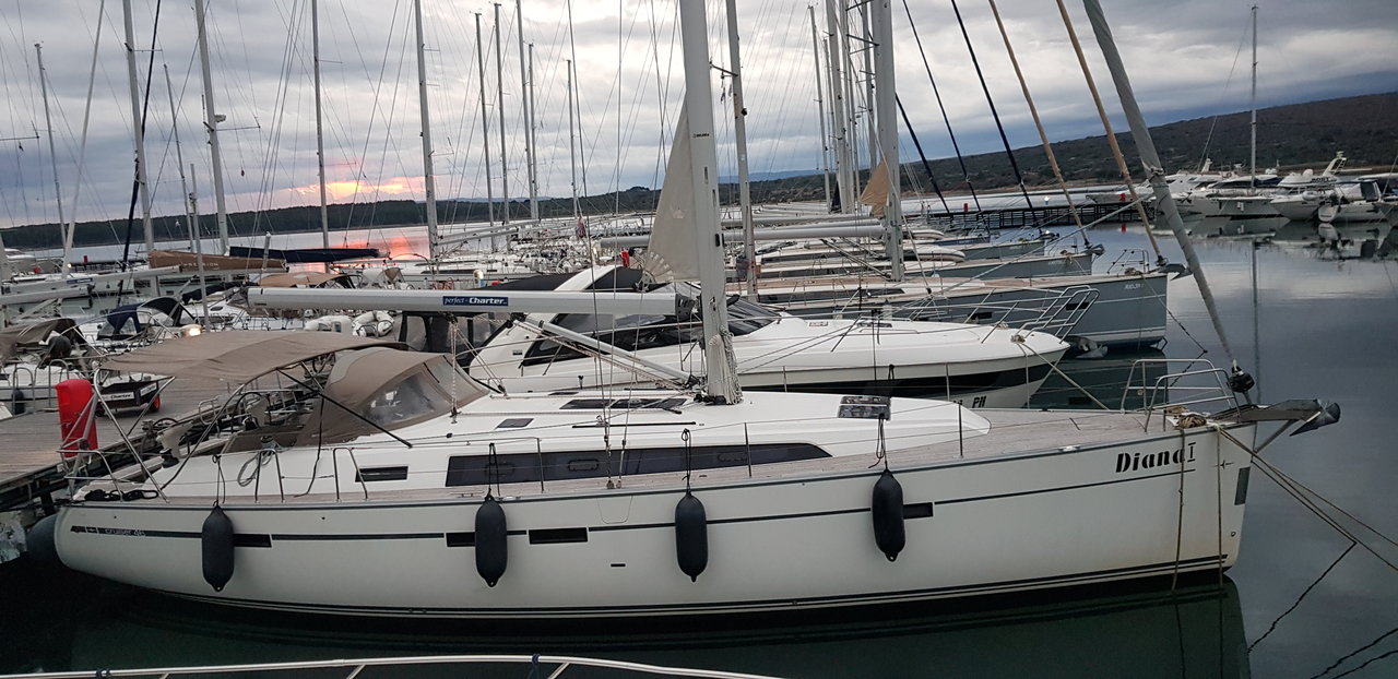 Bavaria Cruiser 46  Top image