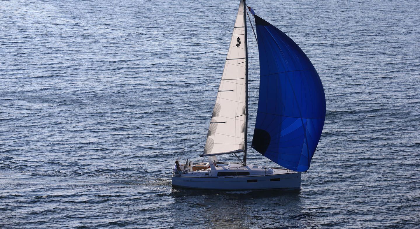 Oceanis 35 Top image
