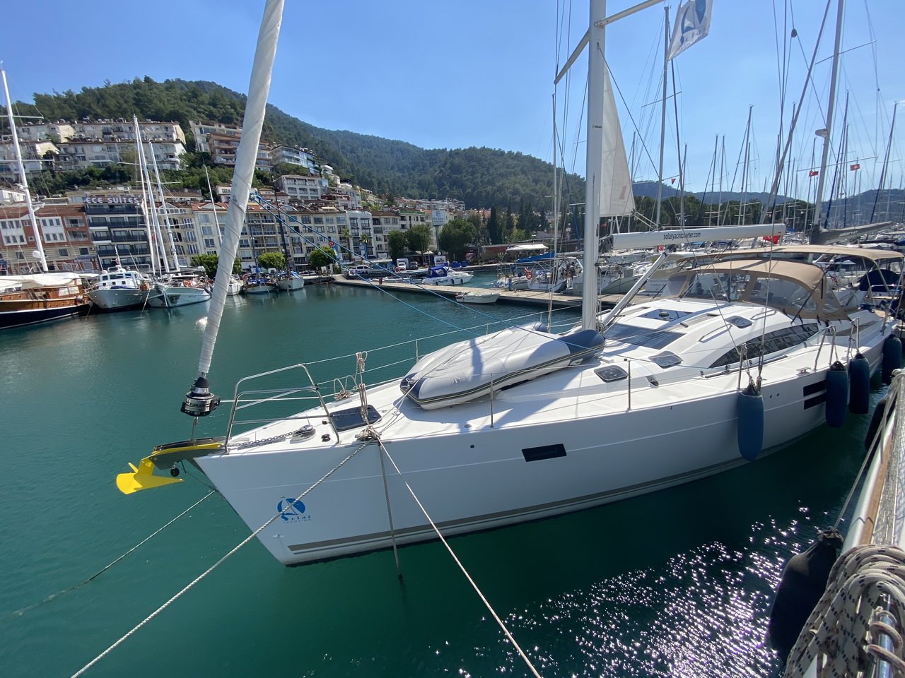 Elan 50 Impression (4+1 cab) „Epoch“ als Charteryacht