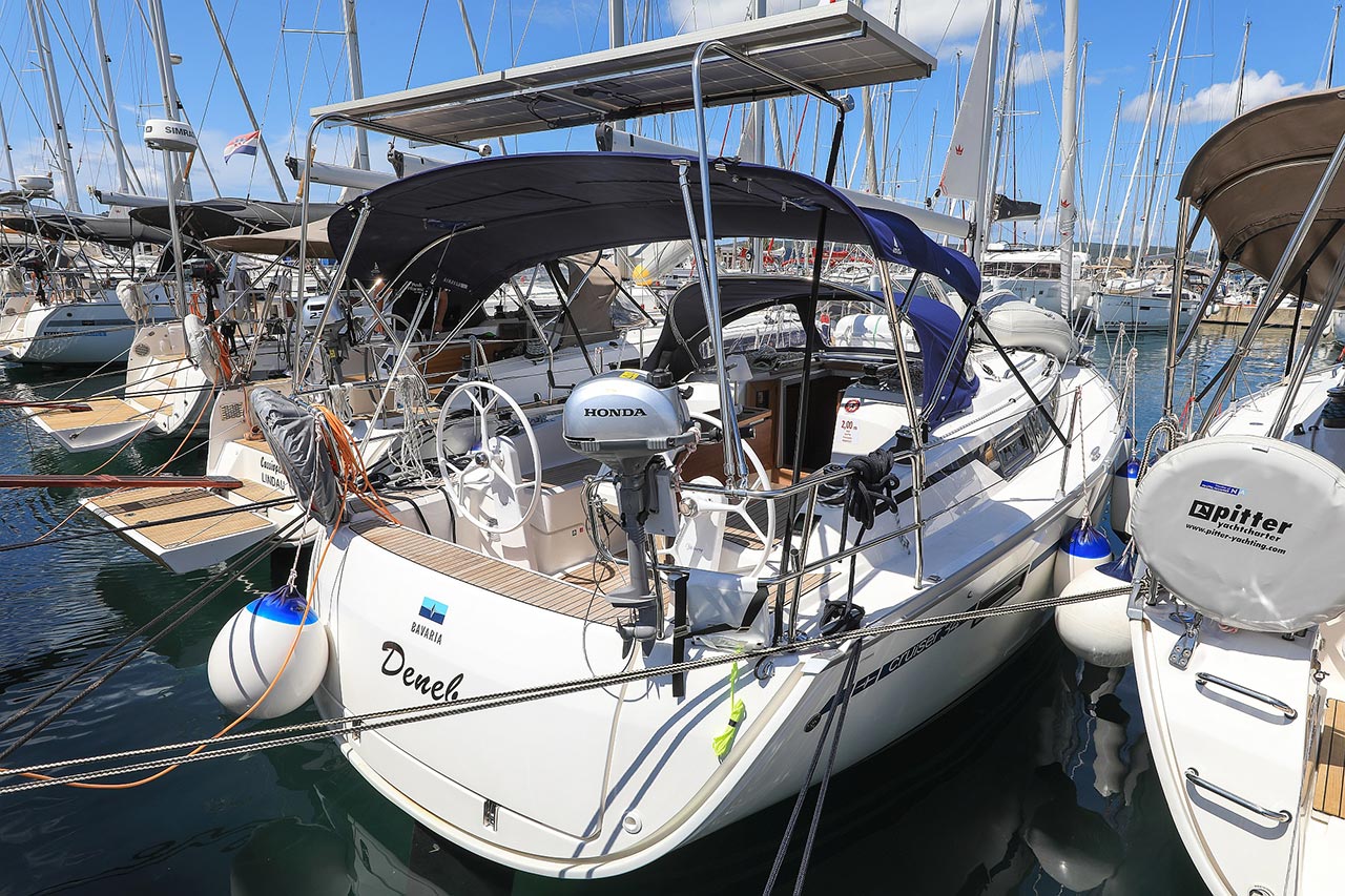 Bavaria Cruiser 34  Top image