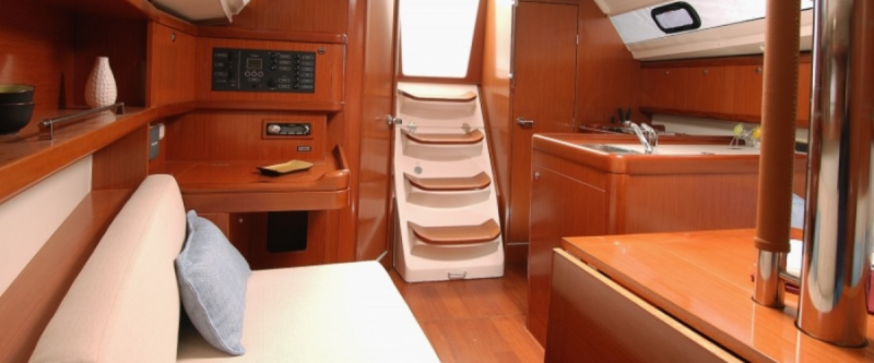 Oceanis 31 NELL, Foto 3