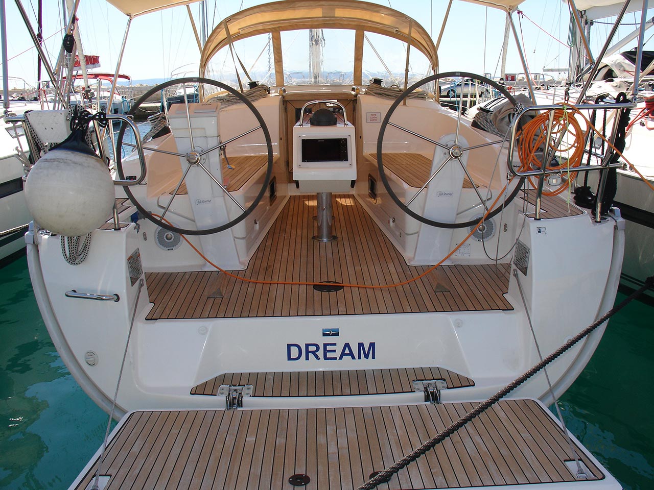 Bavaria Cruiser 37  Top image