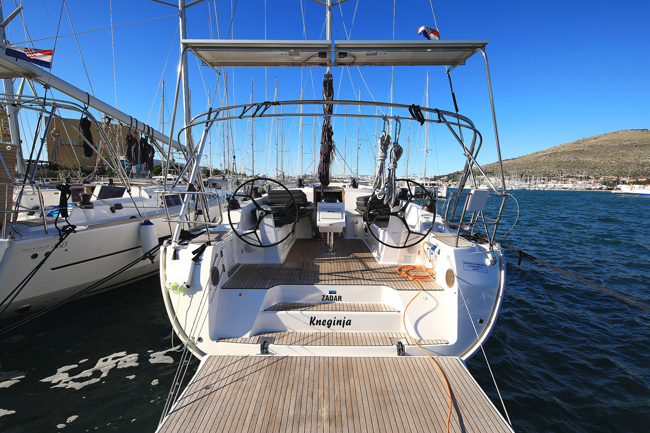 Bavaria Cruiser 46  Top image