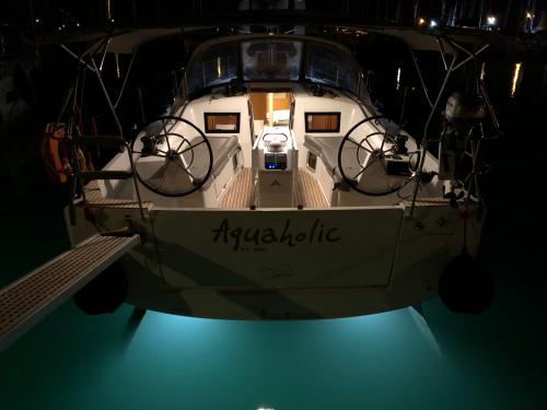 Sun Odyssey 410 Aquaholic, Foto 3