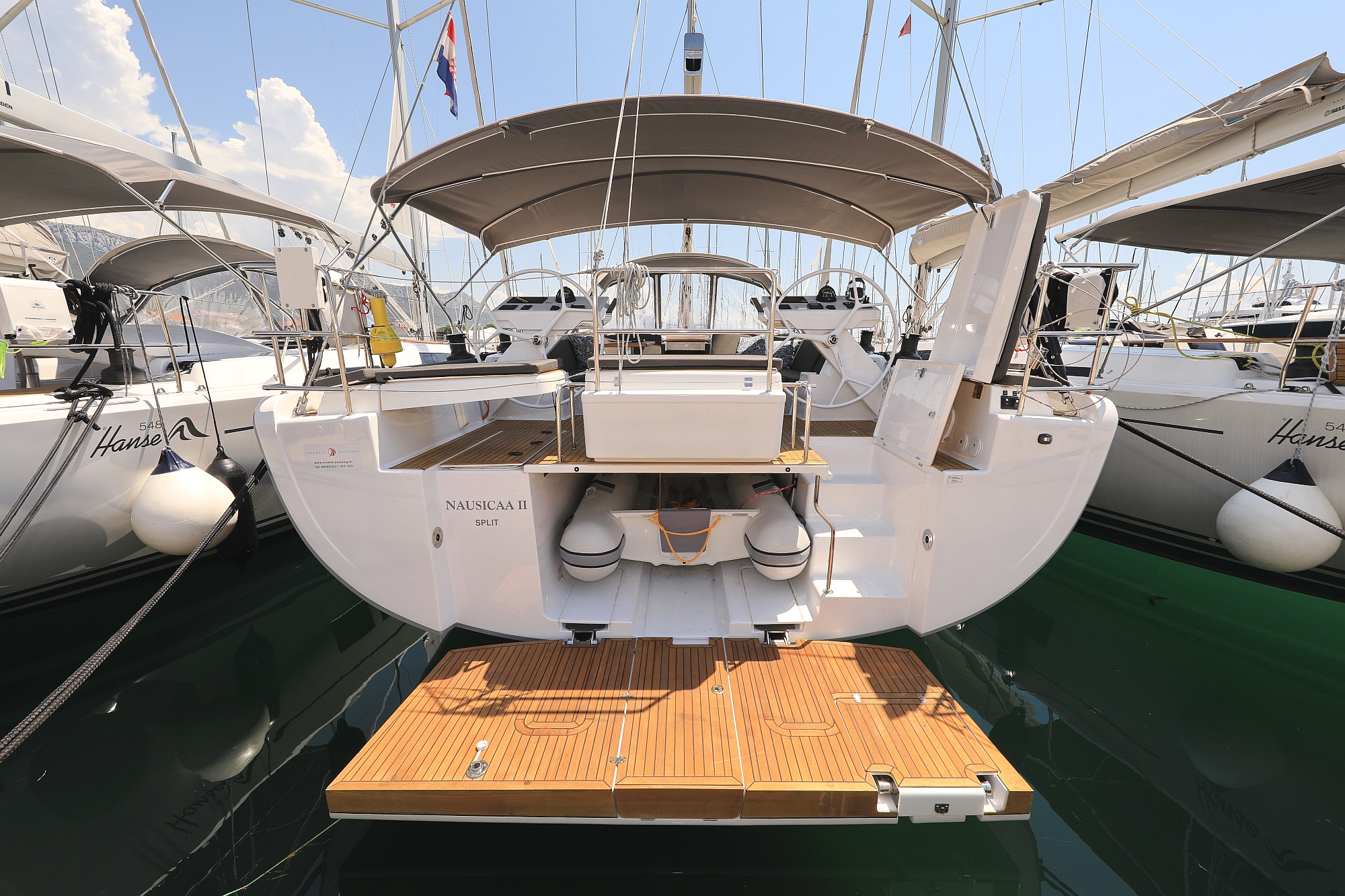 Hanse 588  Top image