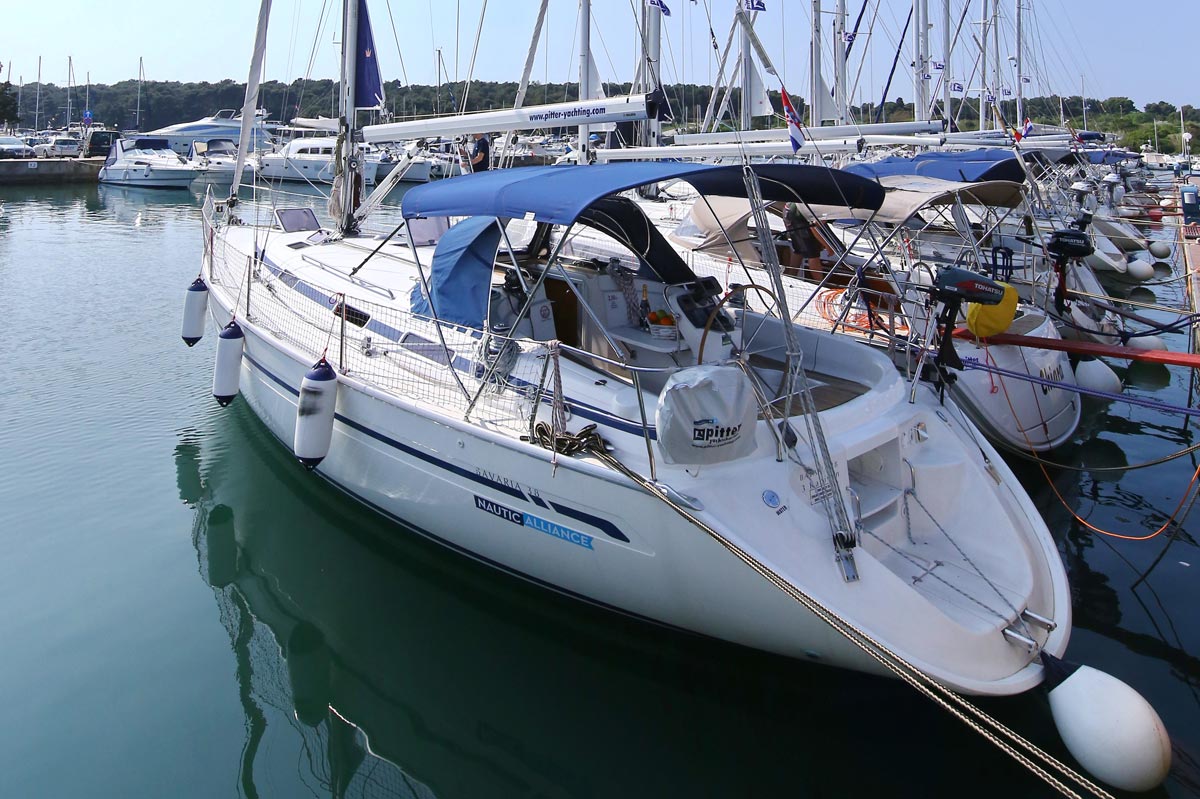 Bavaria 38 Top image