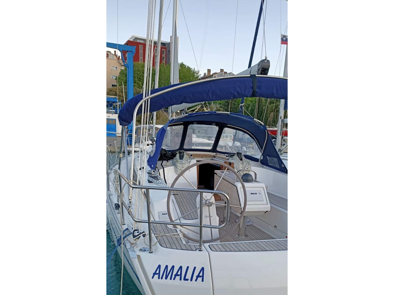 Bavaria Cruiser 37  Top image