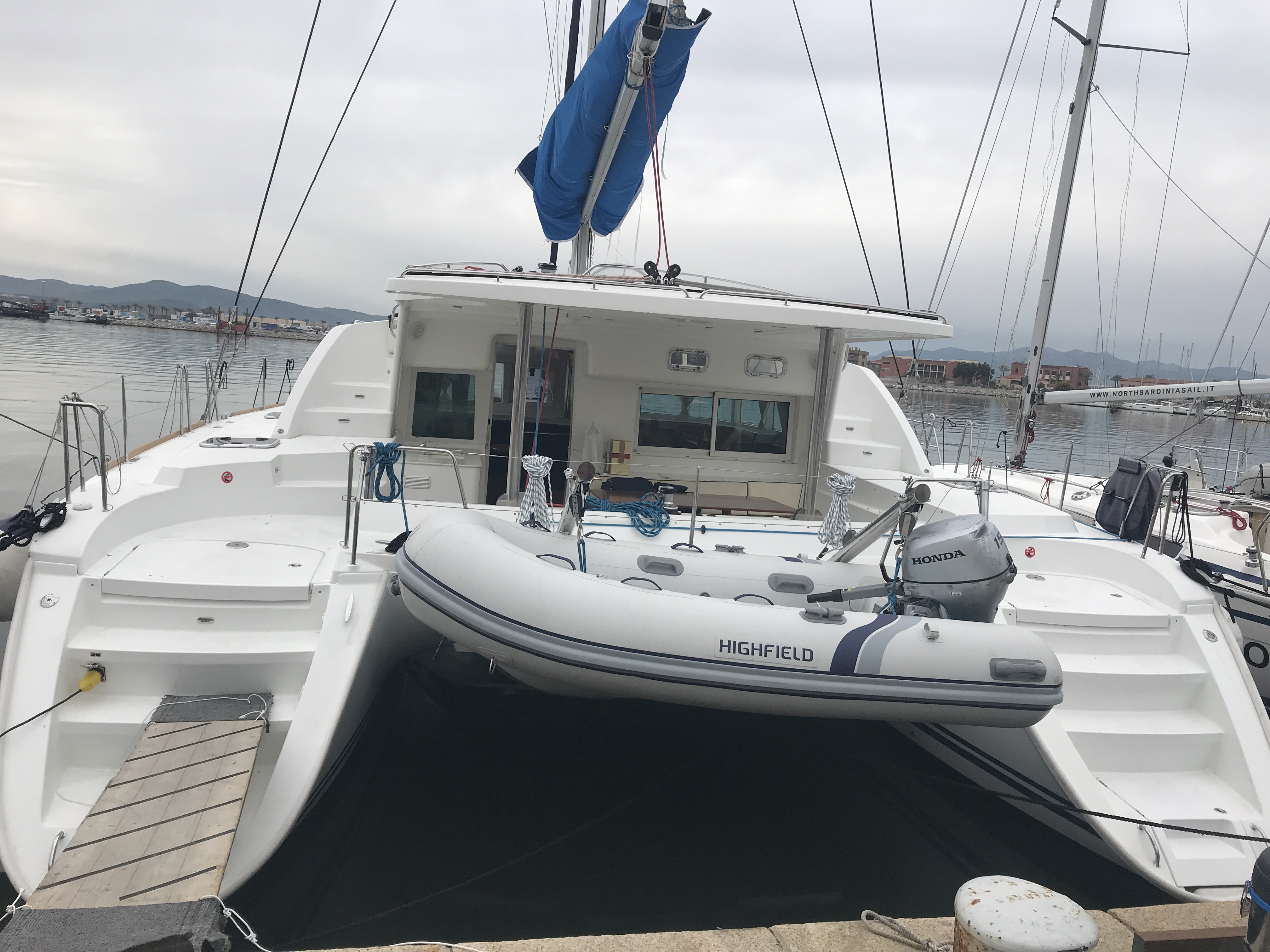 Lagoon 440 Isis (Generator), Foto 3