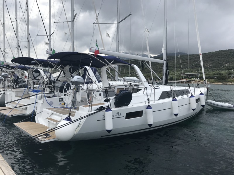 Oceanis 41.1 Top image