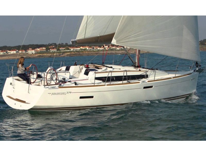 Sun Odyssey 379 „Amor Fati“ als Charteryacht
