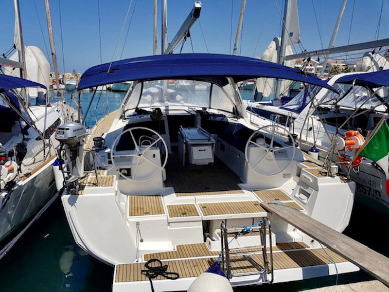 Oceanis 48 „Sharel“ als Charteryacht