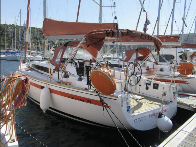 Salona 38 Top image