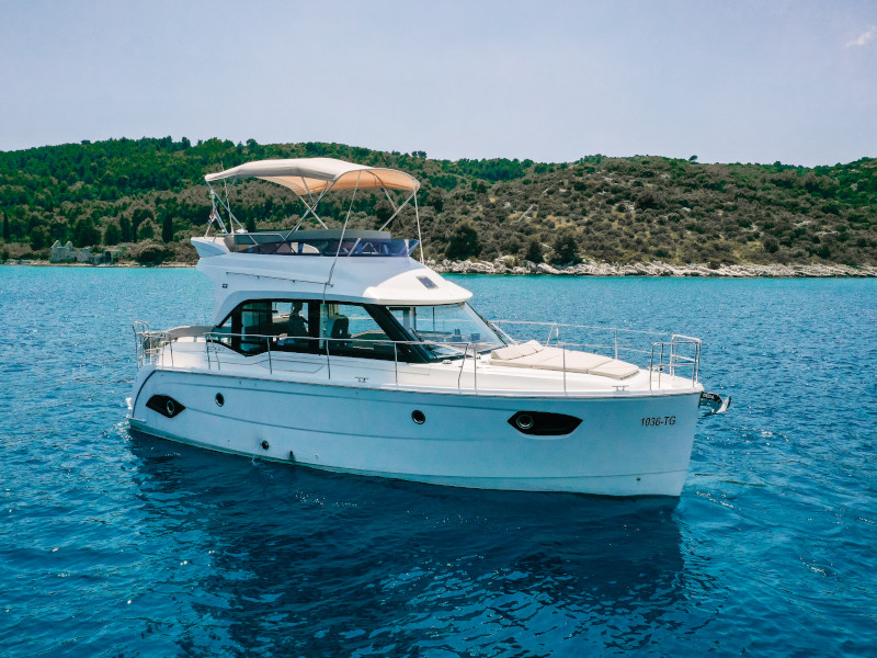 Bavaria E40 Fly „Danijela“ als Charteryacht