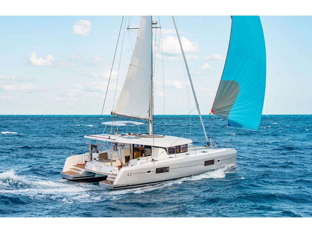 Lagoon 42 (4cab/4wc) „Midas“ als Charteryacht