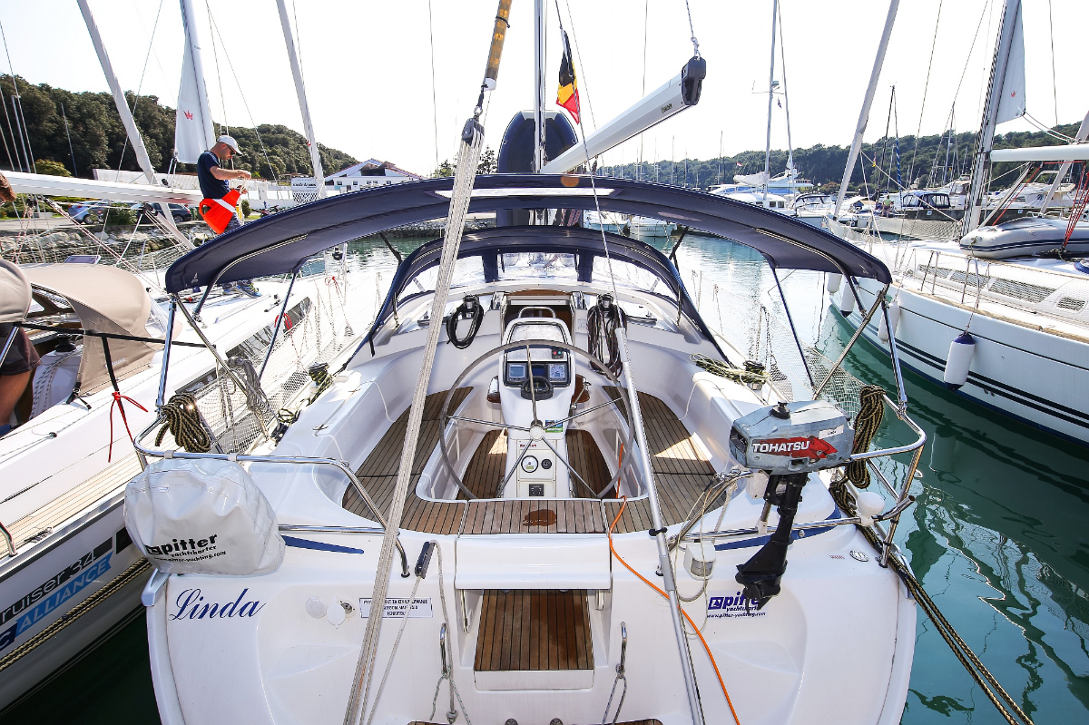 Bavaria 39 Cruiser Top image