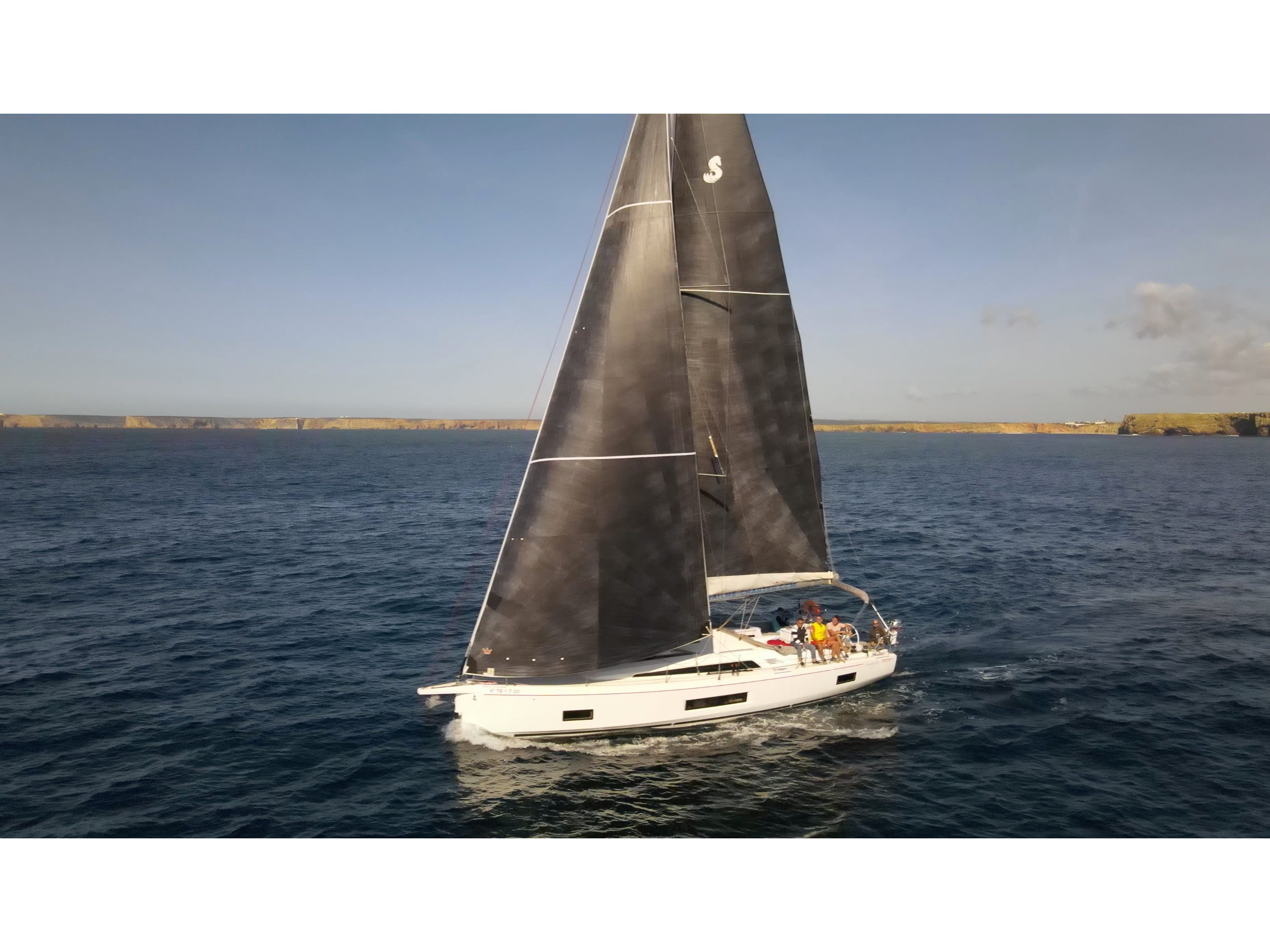 Oceanis 46.1 Owners Version Top image