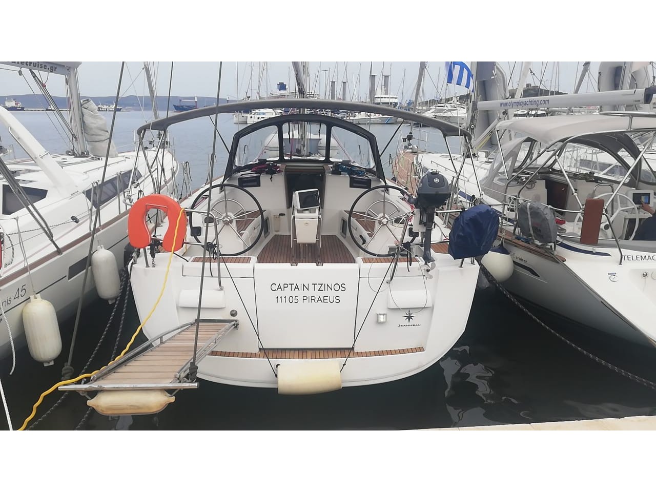 Sun Odyssey 439  Top image