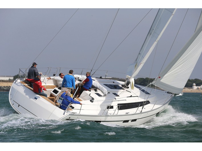 Bavaria Cruiser 46  Top image