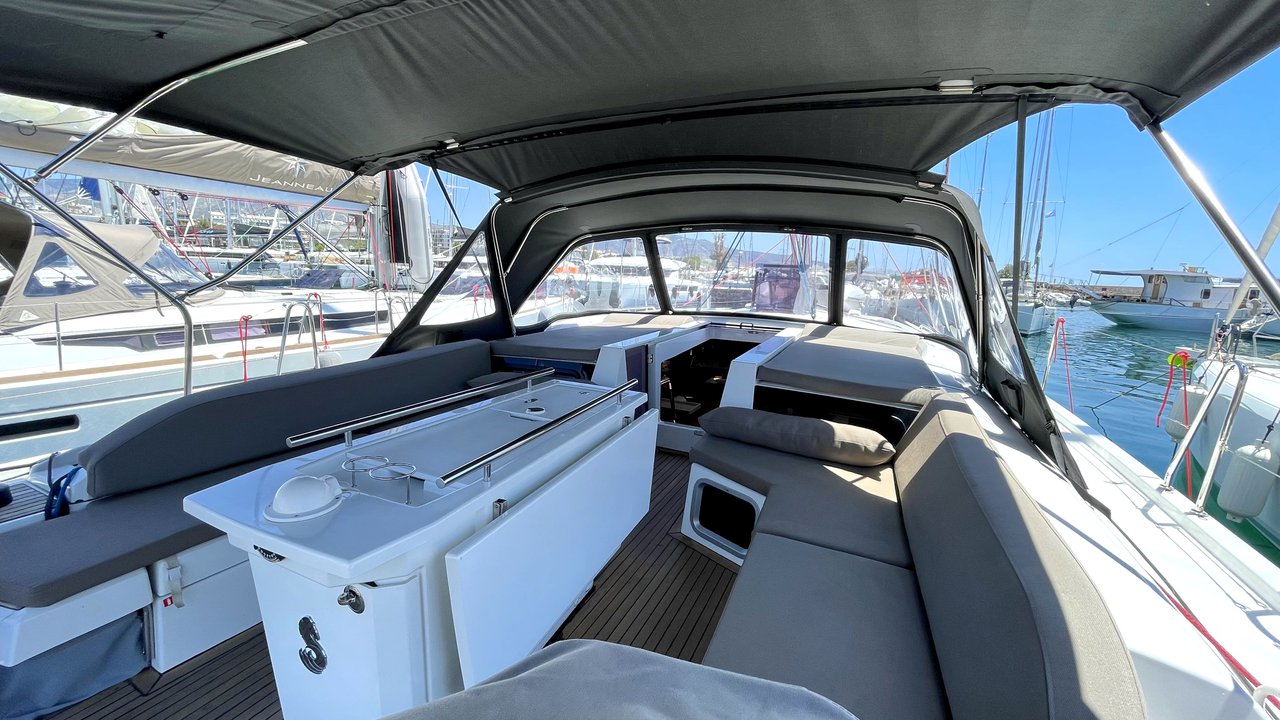 Oceanis 51.1 Black Swan, Foto 5