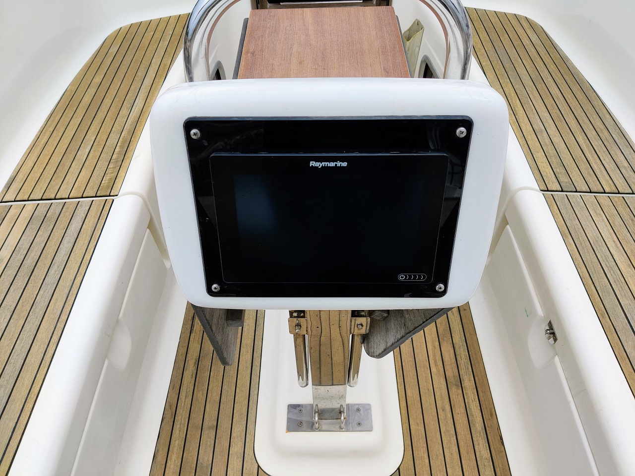 Bavaria 47 Cruiser Gin & Tonic, Foto 5