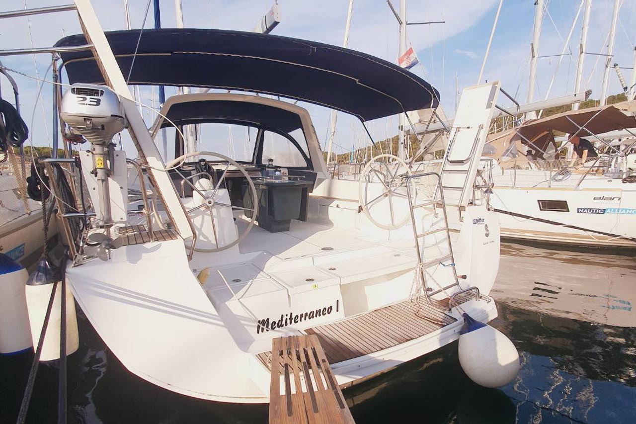 Oceanis 45  Top image