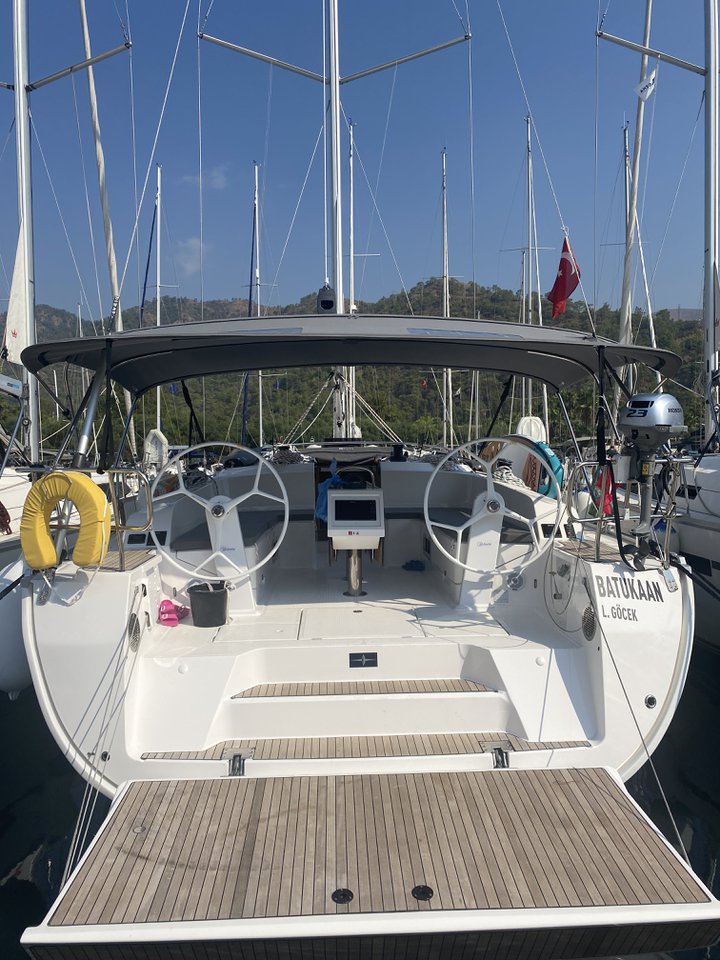 Bavaria Cruiser 46 Batukaan, Foto 4