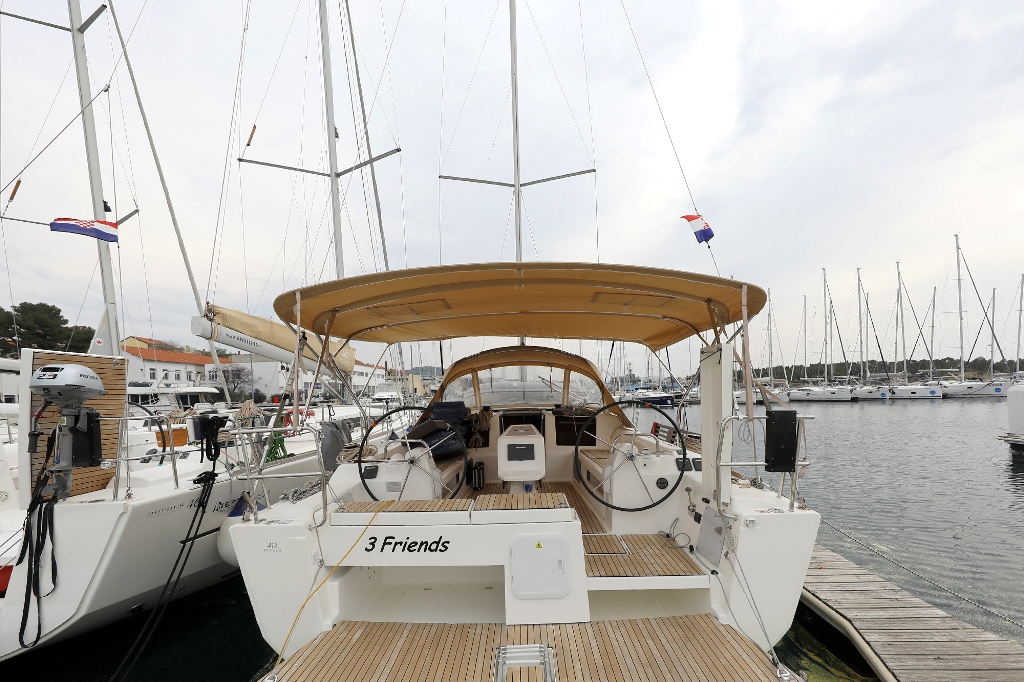Dufour 412 Grand Large  Top image