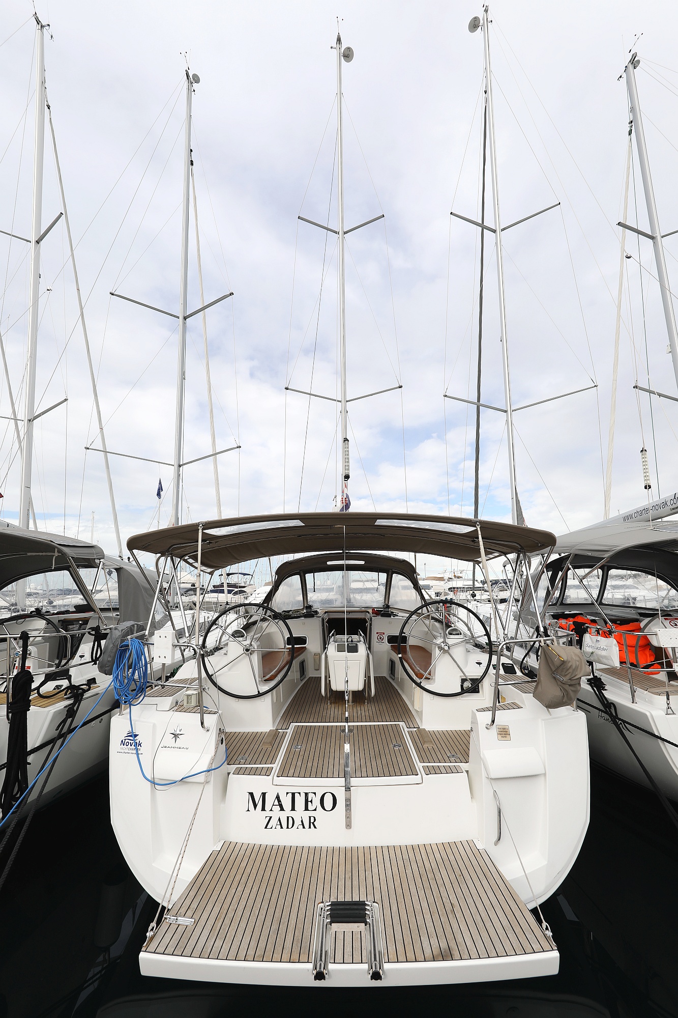 Sun Odyssey 469 Top image