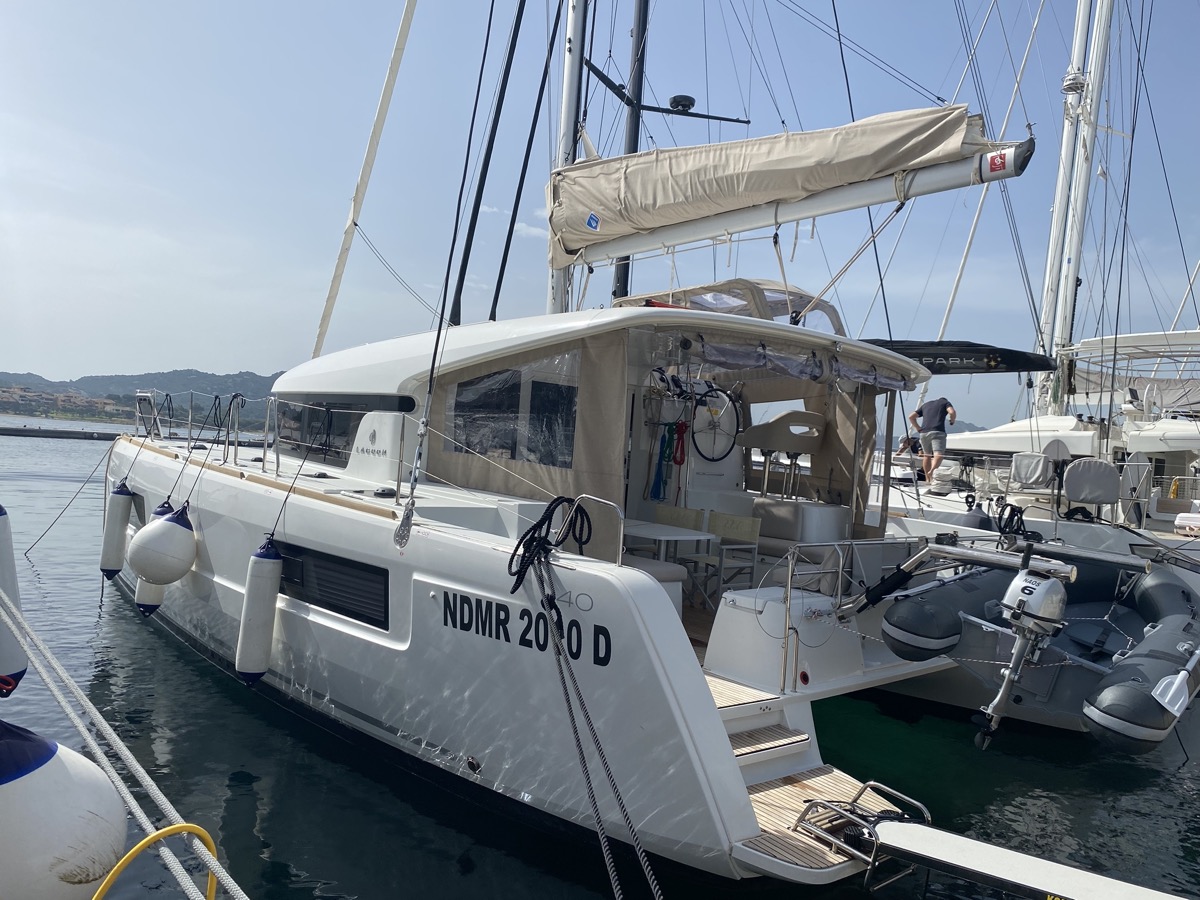 Lagoon 40 (4cab/4wc) „Koralia“ als Charteryacht