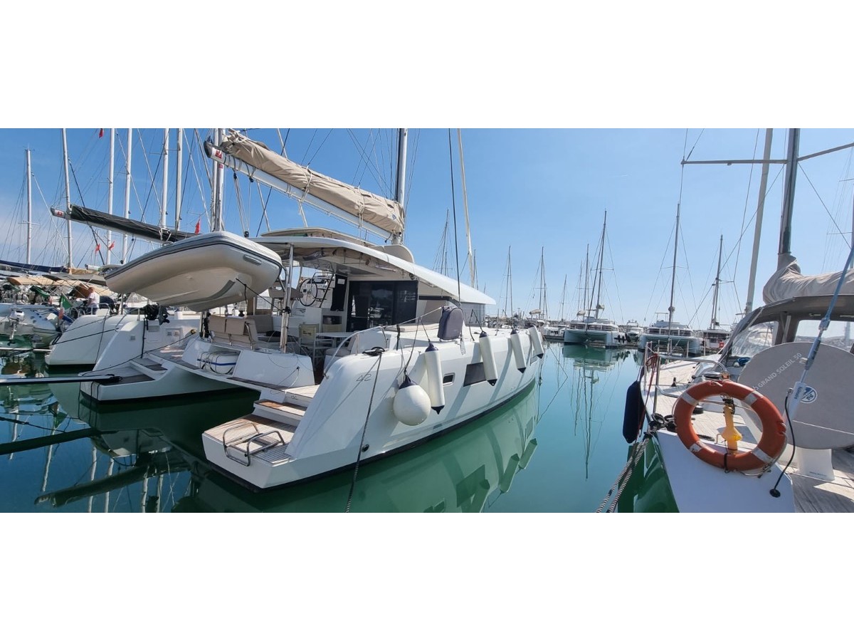 Lagoon 42 (4cab/4wc) „Gamma Leonis“ als Charteryacht