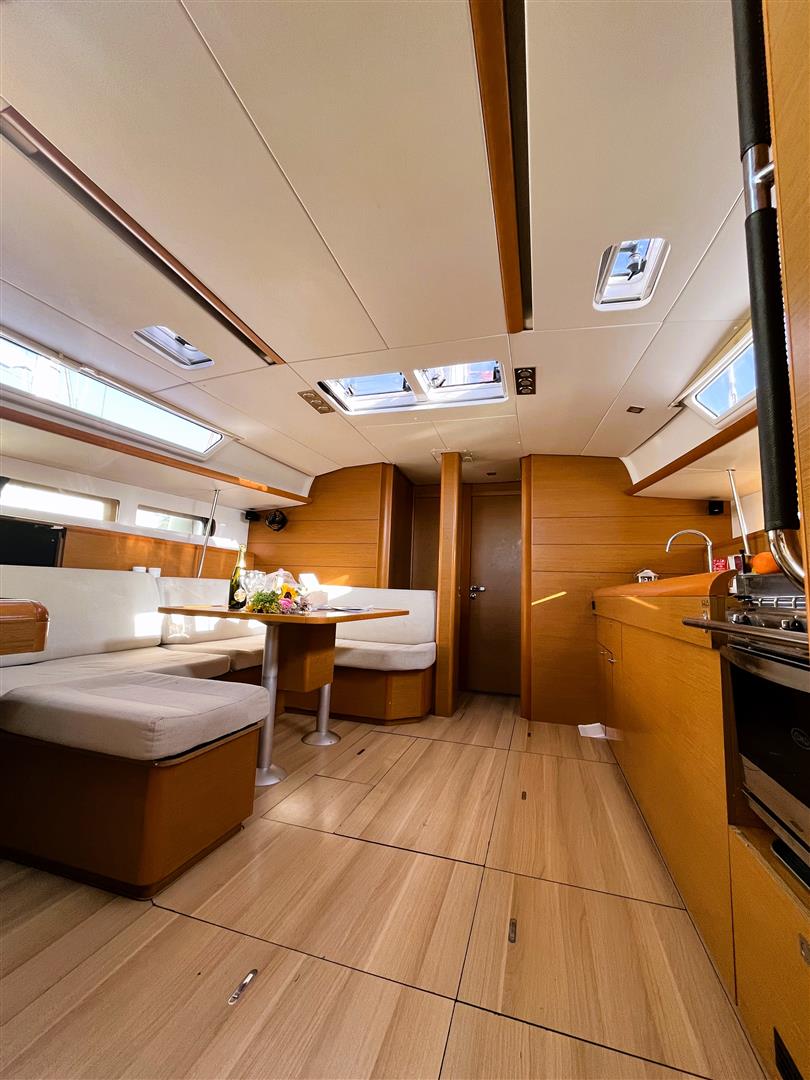 Sun Odyssey 469 Scooby Doo (New sails 2023 - Solar panel-Bow Thruster), Foto 4