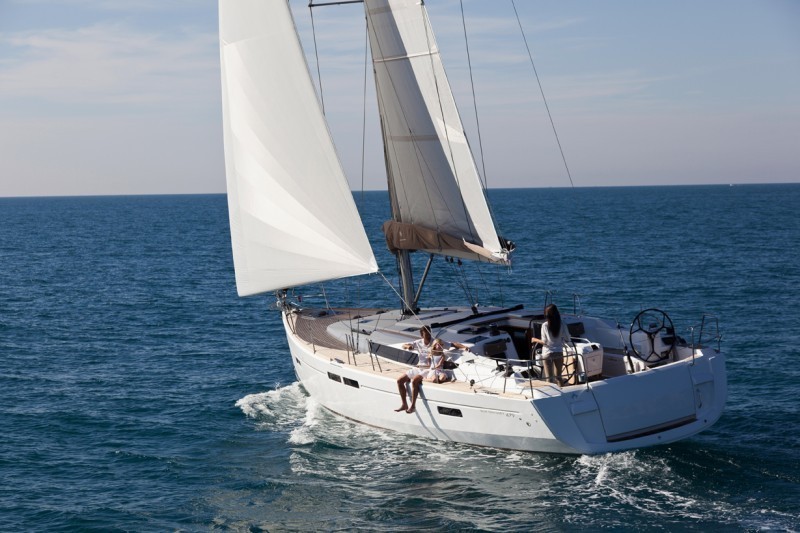 Sun Odyssey 479  Top image