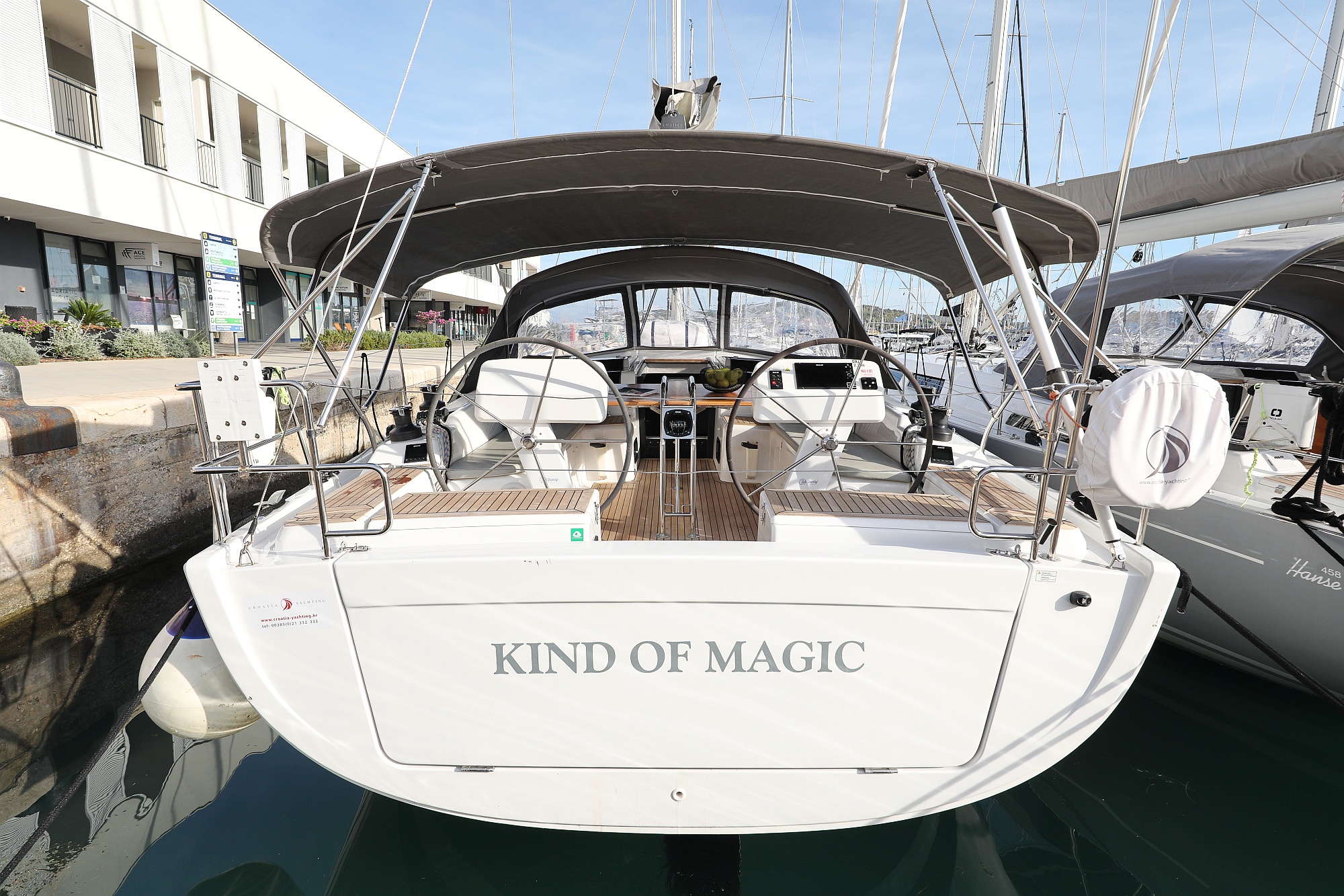 Hanse 458  Top image