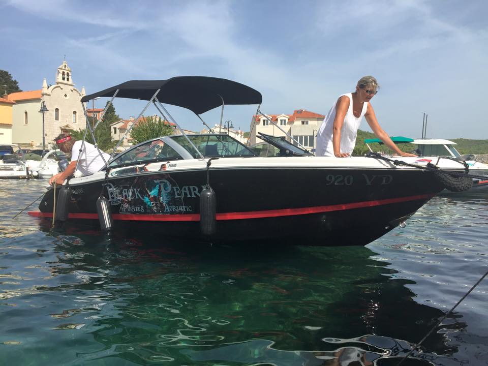 Four Winns H210 Black Pearl, Foto 5