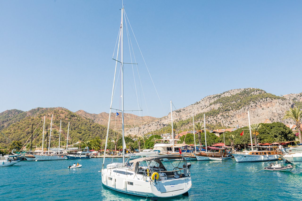 Sun Odyssey 410 (3cab) „Feel The Magic“ als Charteryacht